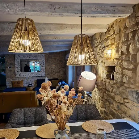 Charmante A Avec Piscine Privee Et Jardin Closa Lussan (Gard)