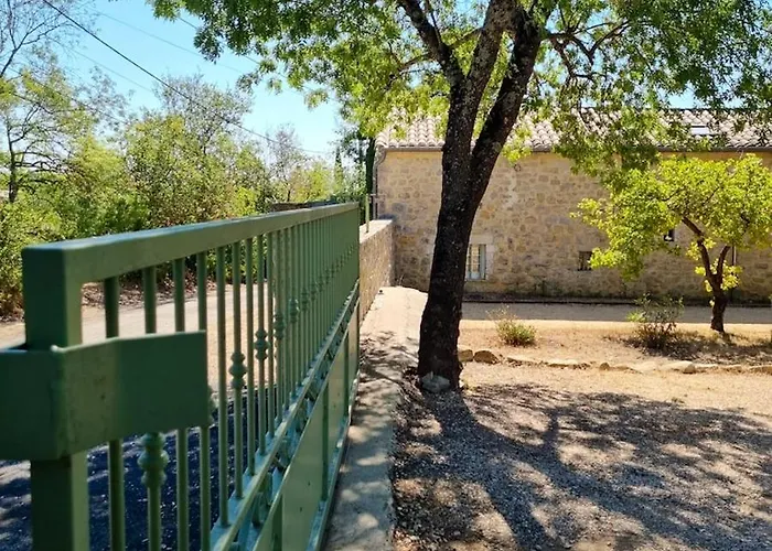 De 3 Avec Piscine Privee Jacuzzi Et Jardin Clos A Lussana
