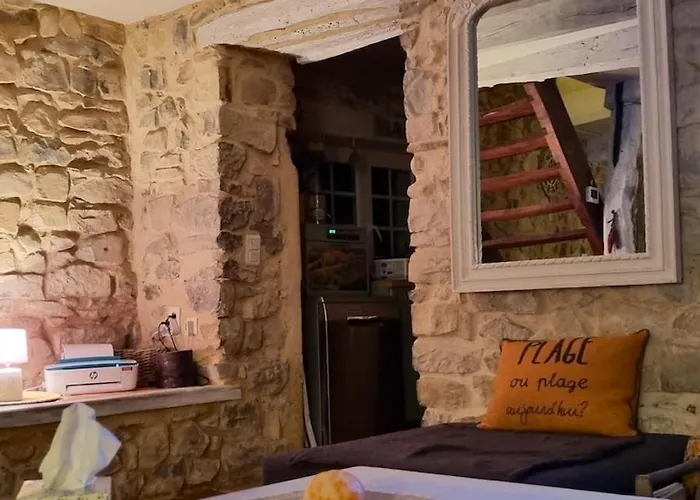 De 3 Avec Piscine Privee Jacuzzi Et Jardin Clos A Lussana Villa