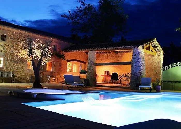 De 3 Avec Piscine Privee Jacuzzi Et Jardin Clos A Lussana Villa Lussan (Gard)