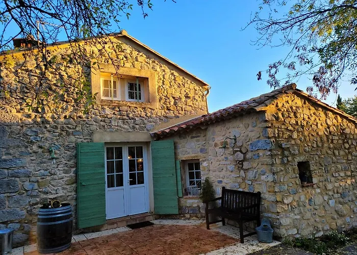 De 3 Avec Piscine Privee Jacuzzi Et Jardin Clos A Lussana *