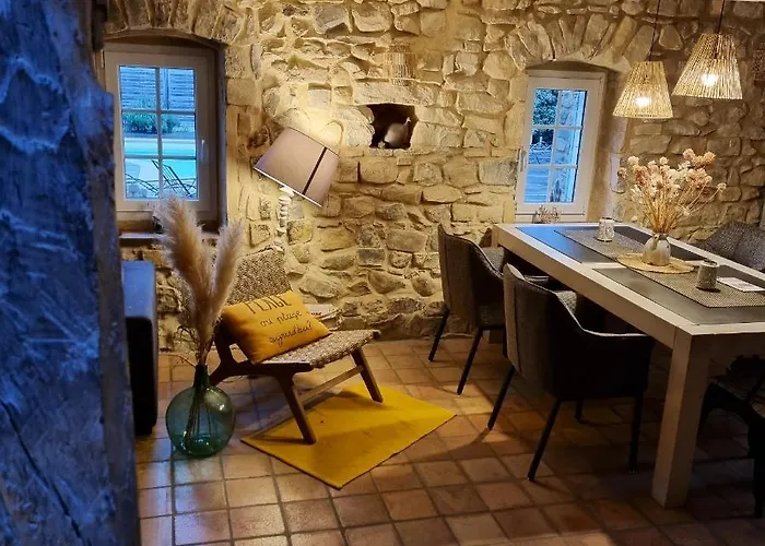 De 3 Avec Piscine Privee Jacuzzi Et Jardin Clos A Lussana Villa