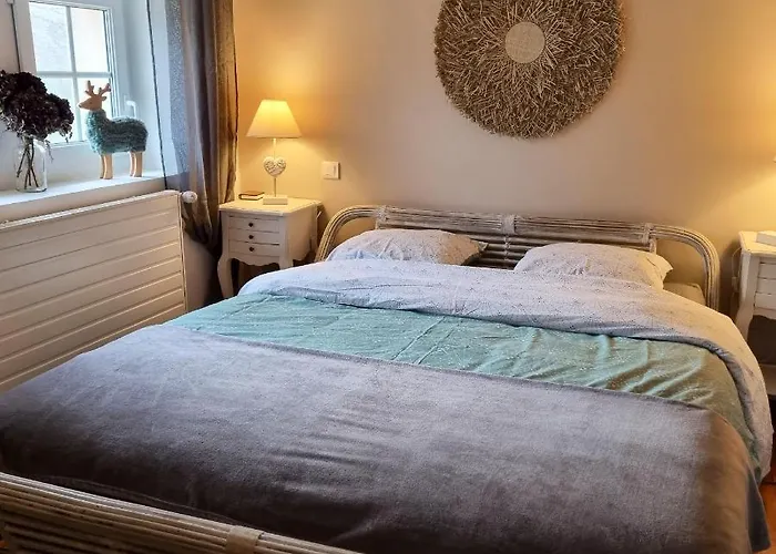 De 3 Avec Piscine Privee Jacuzzi Et Jardin Clos A Lussana Villa *